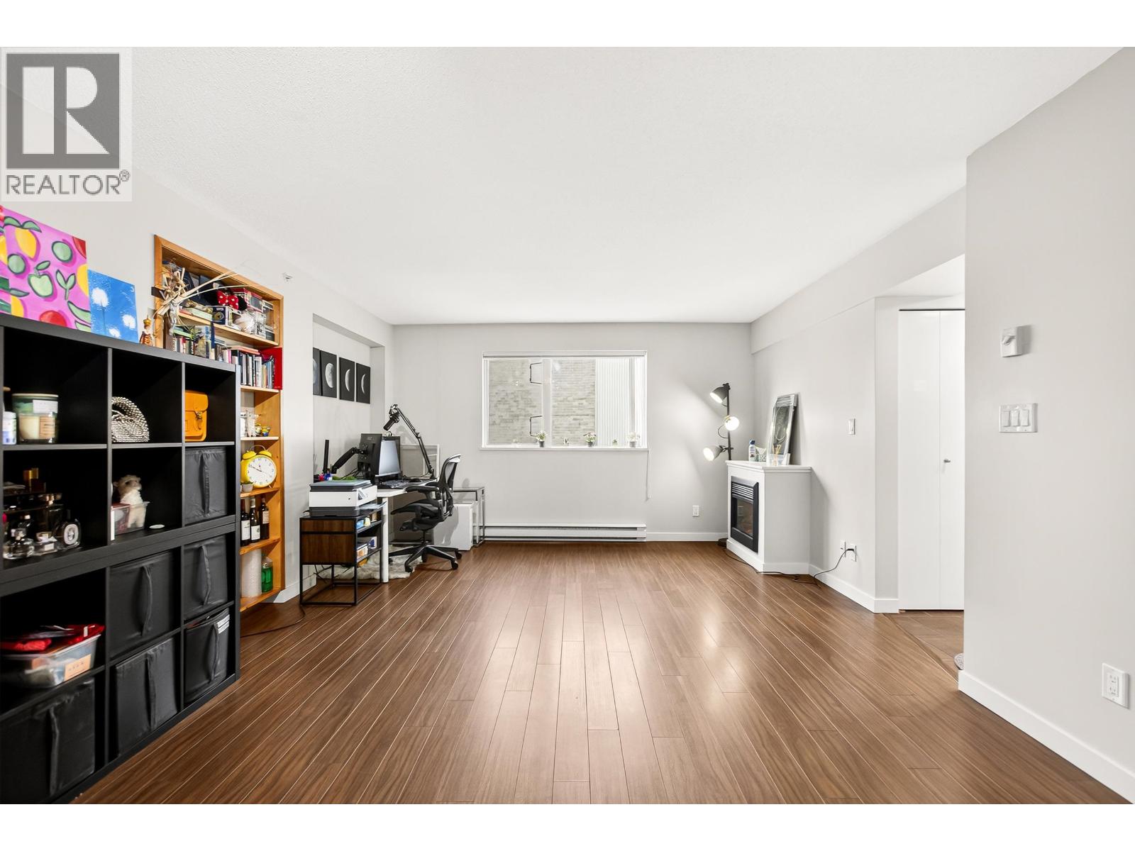 801 200 Keary Street, New Westminster, British Columbia  V3L 0A6 - Photo 2 - R3107043