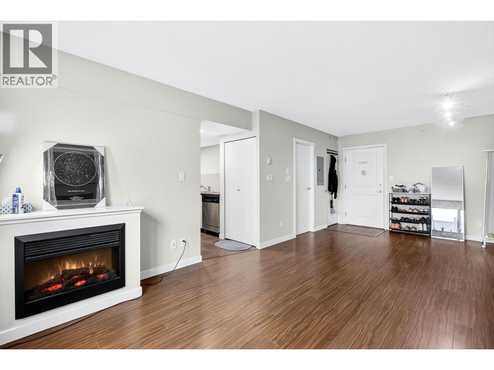 801 200 Keary Street, New Westminster, British Columbia  V3L 0A6 - Photo 3 - R3107043