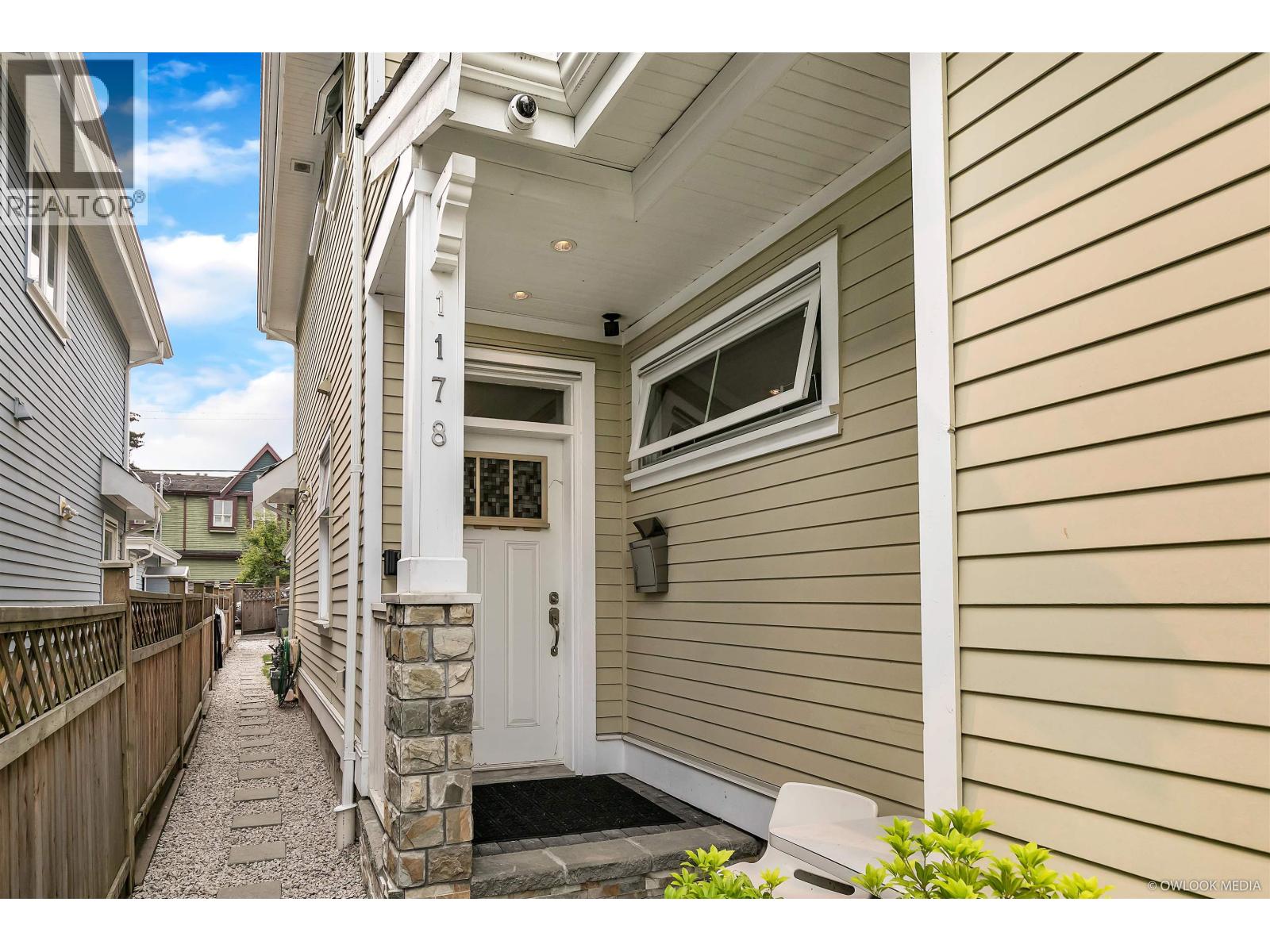 1178 E 12th Avenue, Vancouver, British Columbia  V5T 2J9 - Photo 2 - R3107049