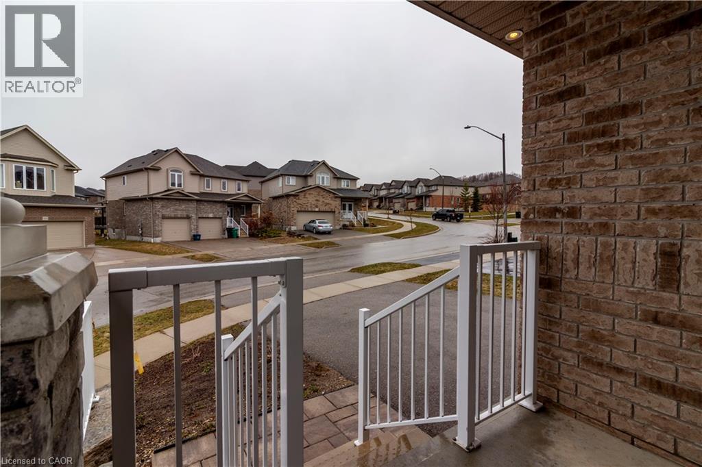 459 Twinleaf Street, Waterloo, Ontario  N2V 0B7 - Photo 2 - 40817077