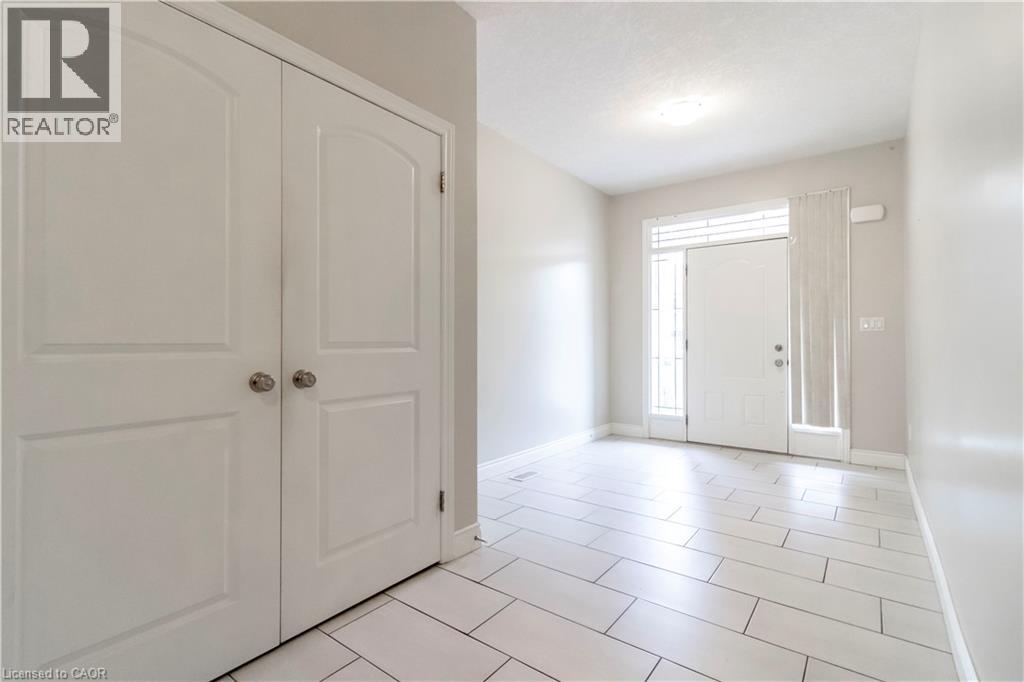 459 Twinleaf Street, Waterloo, Ontario  N2V 0B7 - Photo 3 - 40817077