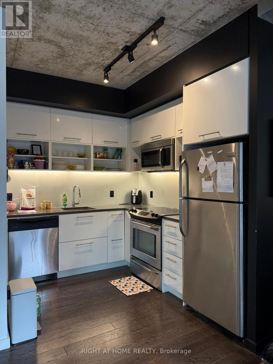 414 - 51 Trolley Crescent, Toronto, Ontario  M5A 0E9 - Photo 14 - C12961038