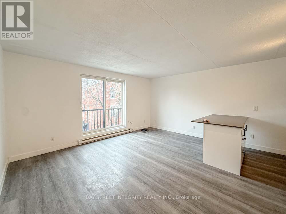 Unit 11 - 678 Queen Street E, Toronto, Ontario  M4M 1G8 - Photo 5 - E12960974