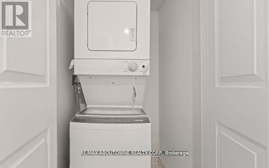 220 - 1695 Dersan Street, Pickering, Ontario  L1V 2P8 - Photo 12 - E12960978