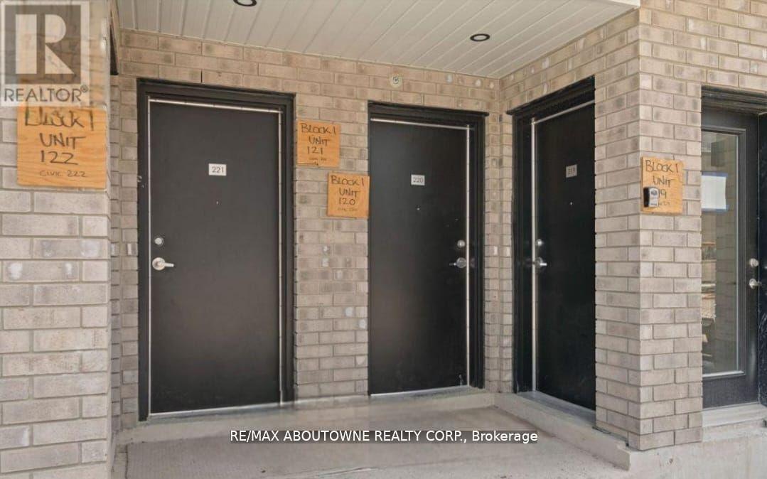 220 - 1695 Dersan Street, Pickering, Ontario  L1V 2P8 - Photo 2 - E12960978