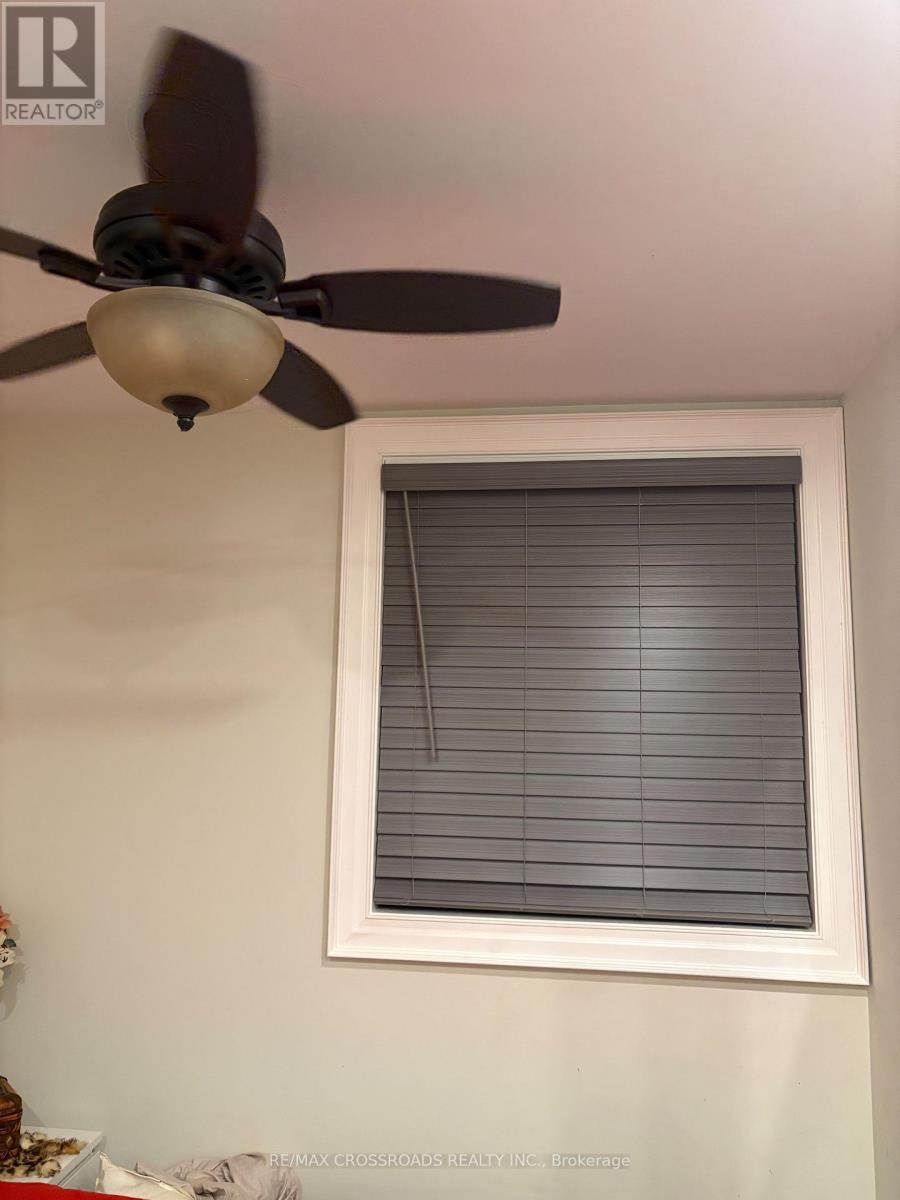 Upper - 533 Danforth Road, Toronto, Ontario  M1K 1C9 - Photo 11 - E12961024