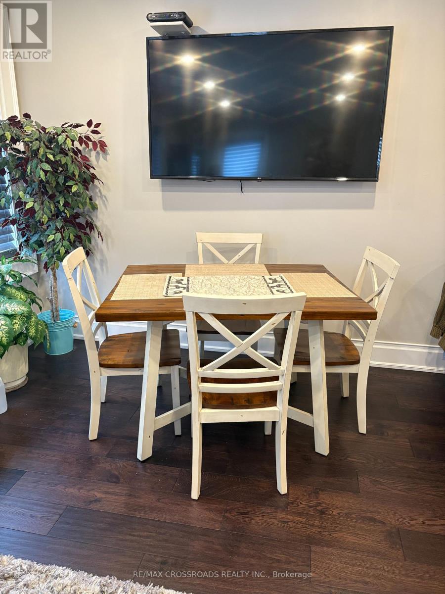 Upper - 533 Danforth Road, Toronto, Ontario  M1K 1C9 - Photo 2 - E12961024