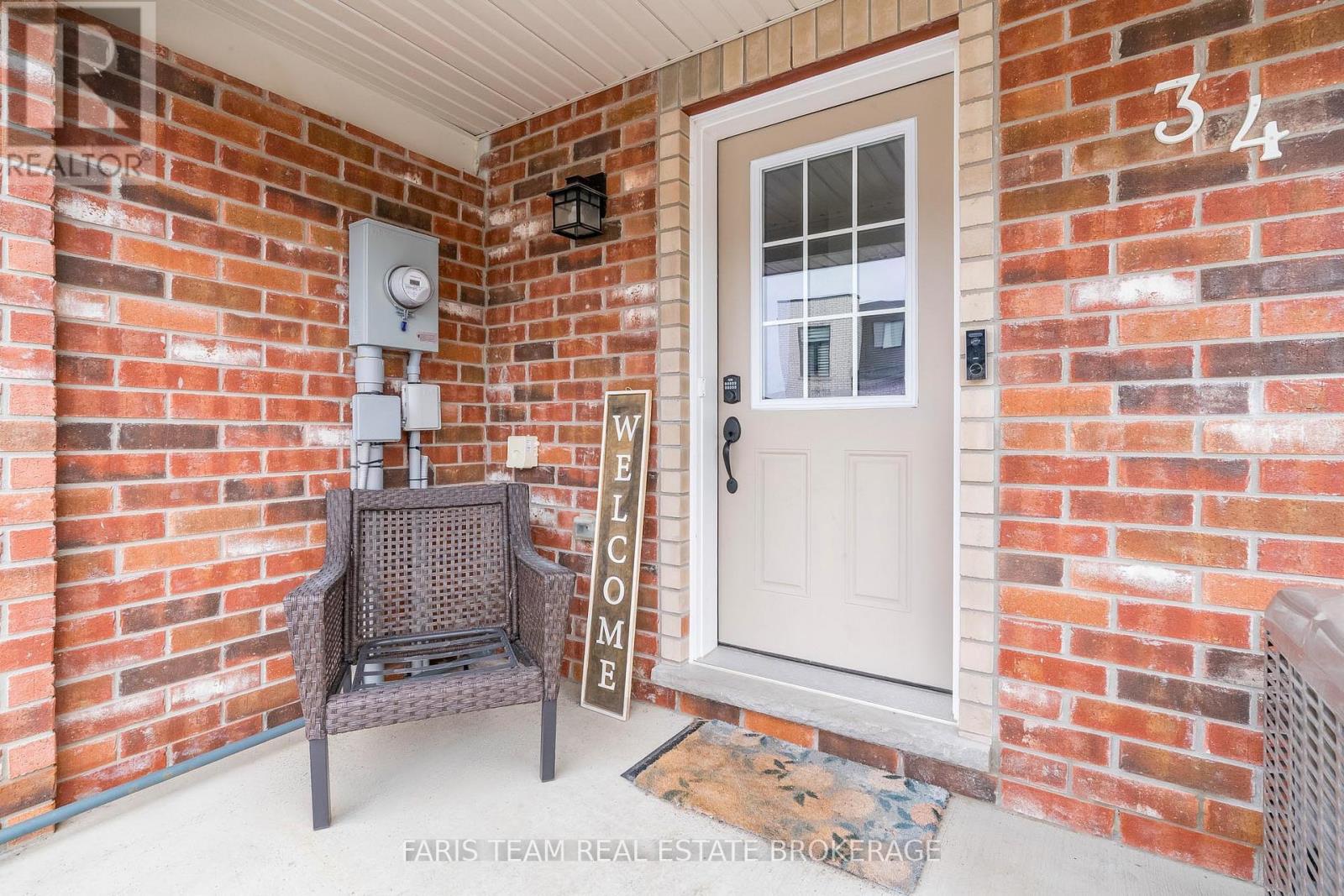 34 Hay Lane, Barrie, Ontario  L9J 0V5 - Photo 4 - S12903670