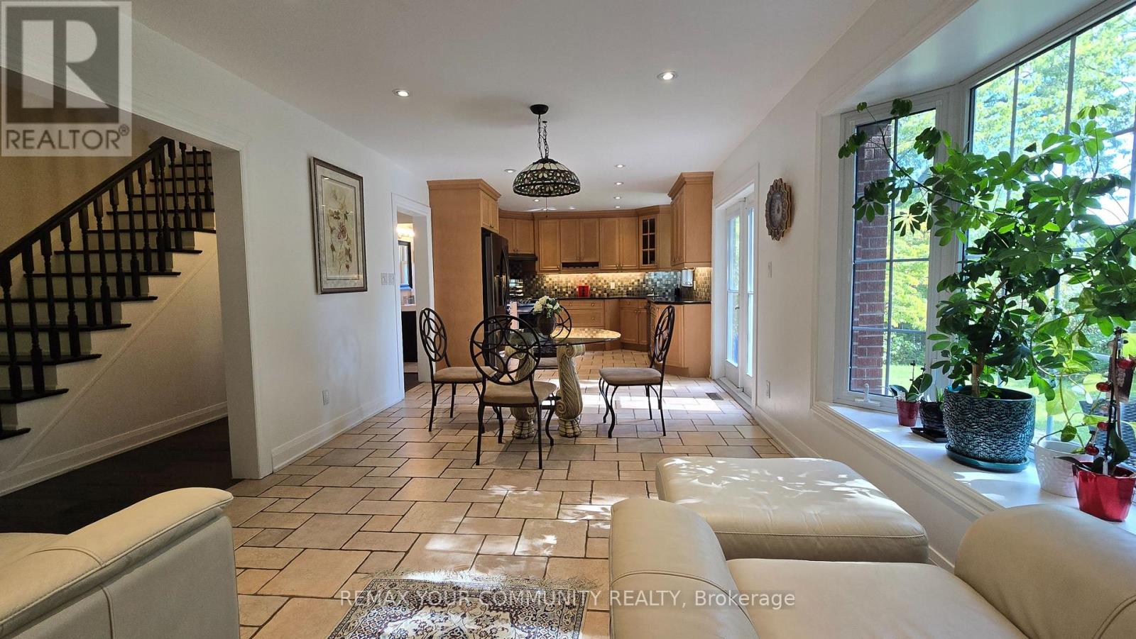 85 Royal Orchard Boulevard, Markham, Ontario  L3T 3C7 - Photo 4 - N12953128