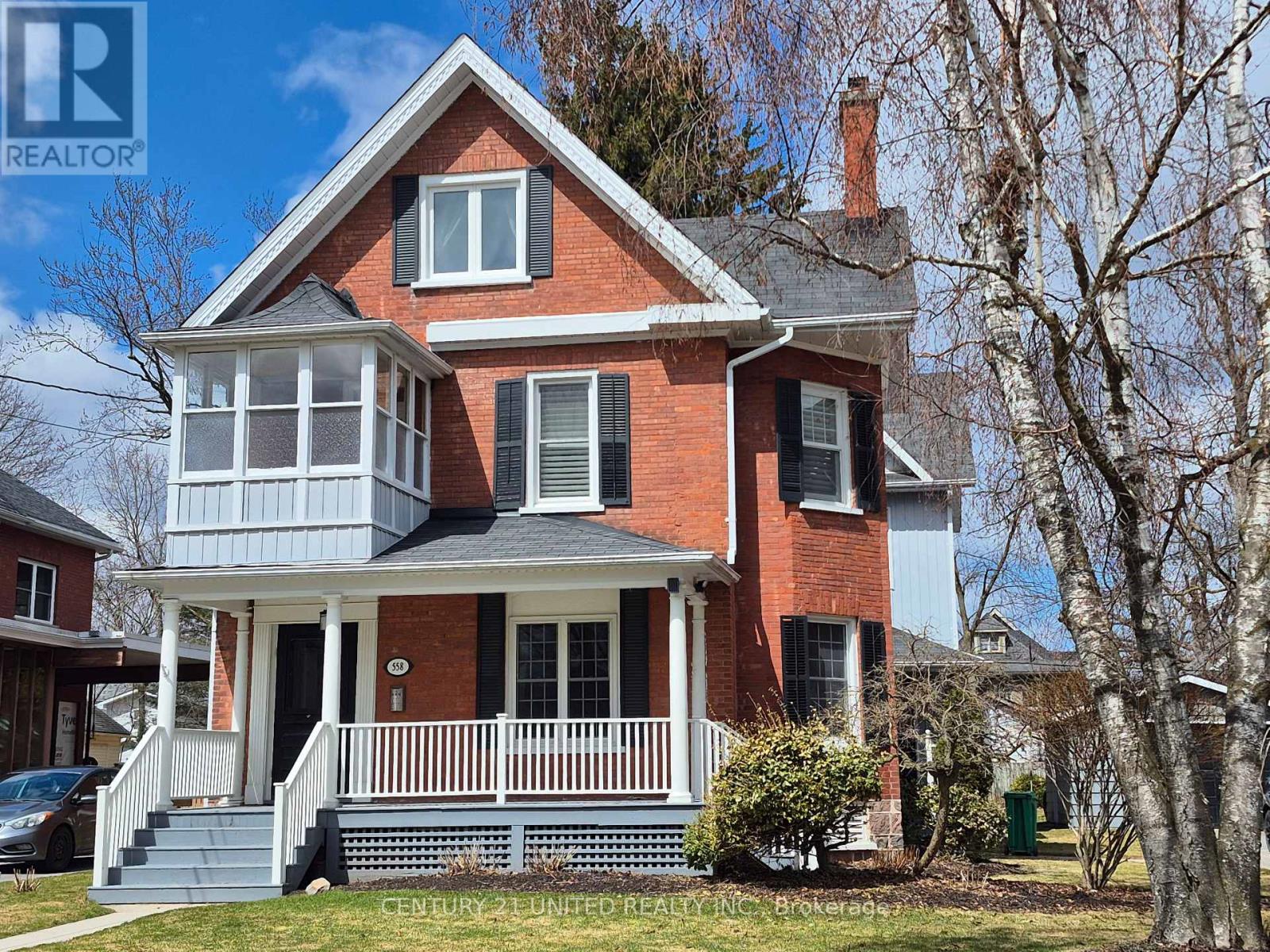 558 Gilmour Street, Peterborough, Ontario  K9H 2K2 - Photo 1 - X12872012