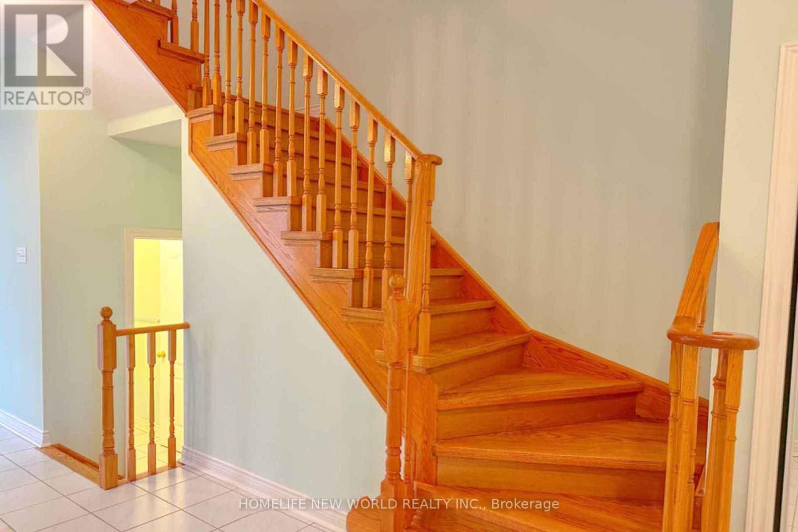 11 Firwood Drive, Richmond Hill, Ontario  L4S 1Z8 - Photo 3 - N12960970