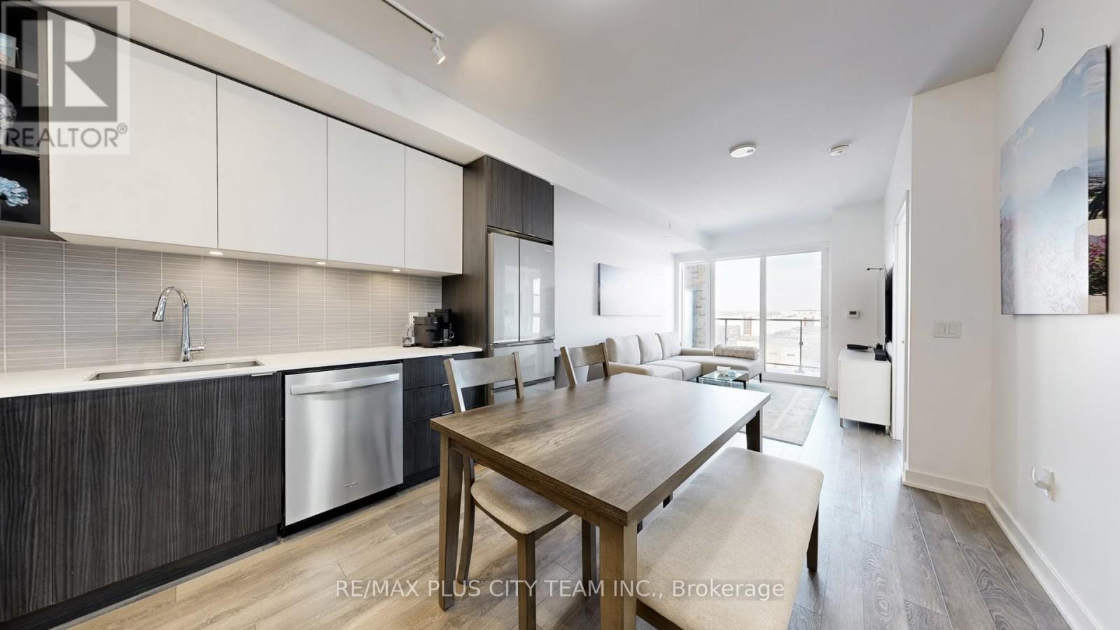 626 - 100 Eagle Rock Way, Vaughan, Ontario  L6A 5B9 - Photo 6 - N12961004