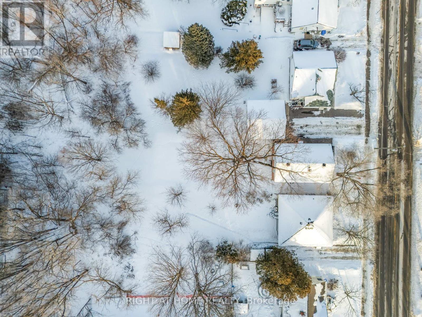 735 Srigley Street, Newmarket, Ontario  L3Y 1X6 - Photo 25 - N12961026