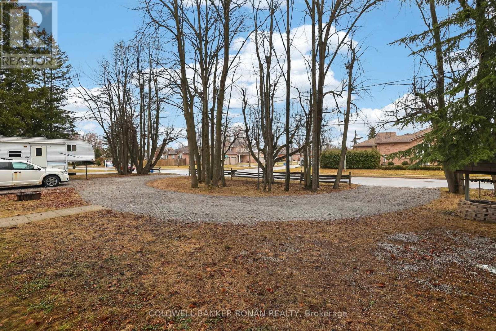 56 Lakeland Crescent, Richmond Hill, Ontario  L4E 2Z9 - Photo 3 - N12961046