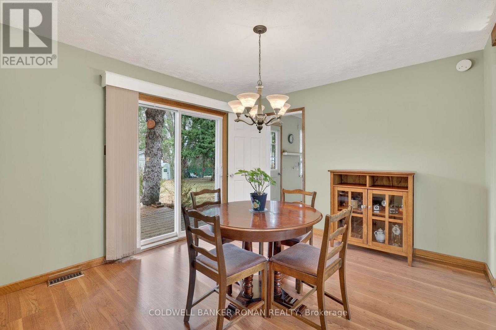 56 Lakeland Crescent, Richmond Hill, Ontario  L4E 2Z9 - Photo 9 - N12961046