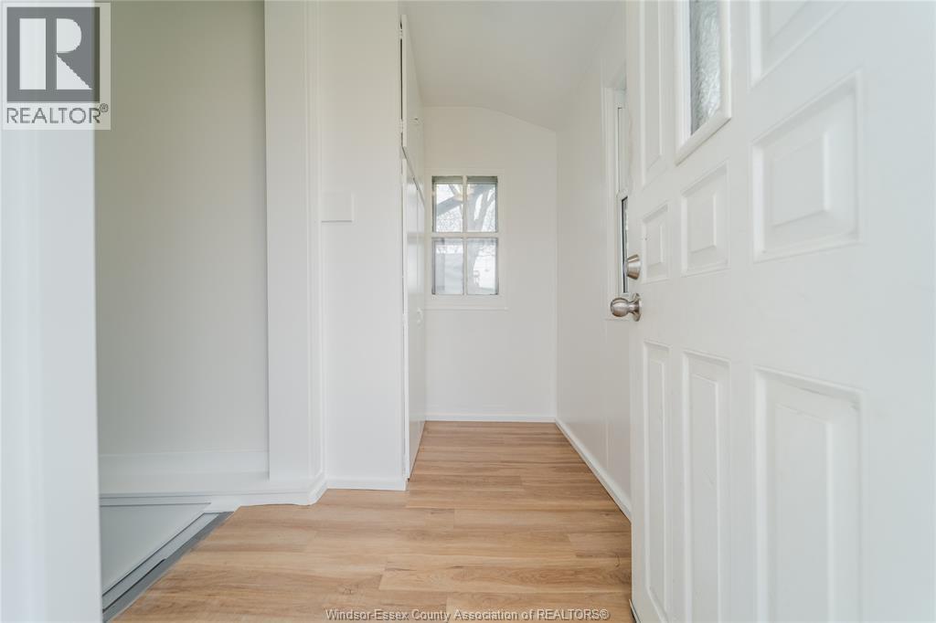 932 Oak Avenue Unit# Lower, Windsor, Ontario N9A 5G2 - Photo 2 - 26007133