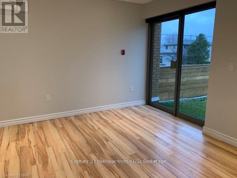 1 - 238 Bertie Street, Fort Erie, Ontario  L2A 1Z3 - Photo 2 - X12960946