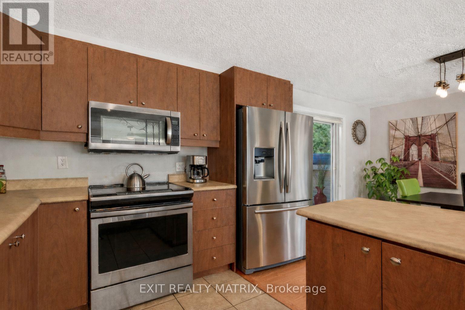 175 Roxanne Street, Clarence-Rockland, Ontario  K0A 1N0 - Photo 6 - X12876908