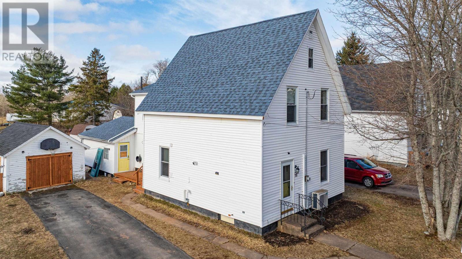 32 River Avenue, Oxford, Nova Scotia