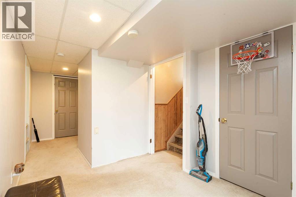 520 Maple Crescent, Picture Butte, Alberta  T0K 1V0 - Photo 20 - A2297894