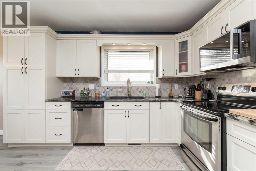 520 Maple Crescent, Picture Butte, Alberta  T0K 1V0 - Photo 9 - A2297894