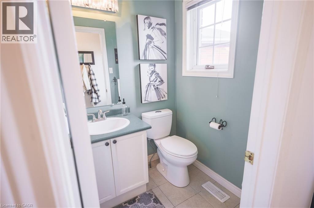 11 Tomahawk Drive, Grimsby, Ontario  L3M 5G4 - Photo 8 - 40811786