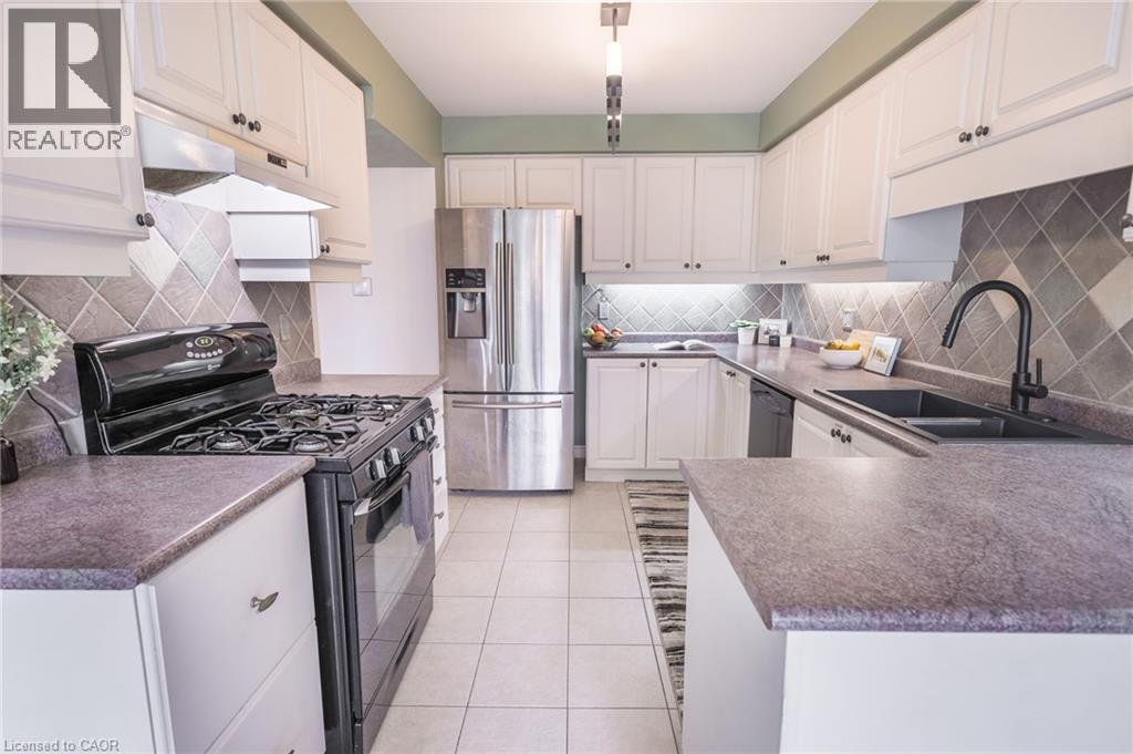 11 Tomahawk Drive, Grimsby, Ontario  L3M 5G4 - Photo 10 - 40811786