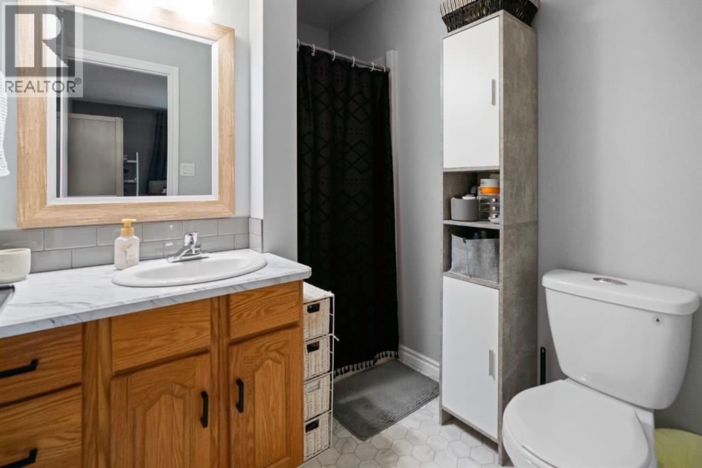 6405 50 Avenue, Camrose, Alberta  T4V 3Z9 - Photo 12 - A2298902