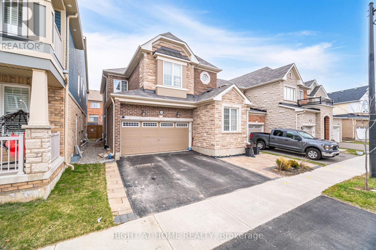 1311 (Upper) Whitney Terrace, Milton, Ontario  L9E 1K5 - Photo 2 - W12960952