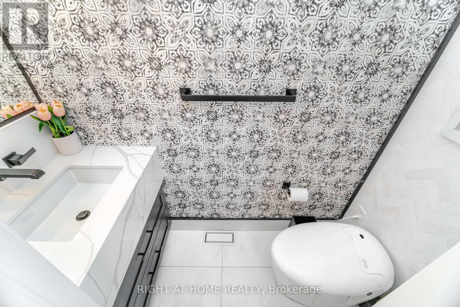 1311 (Upper) Whitney Terrace, Milton, Ontario  L9E 1K5 - Photo 25 - W12960952