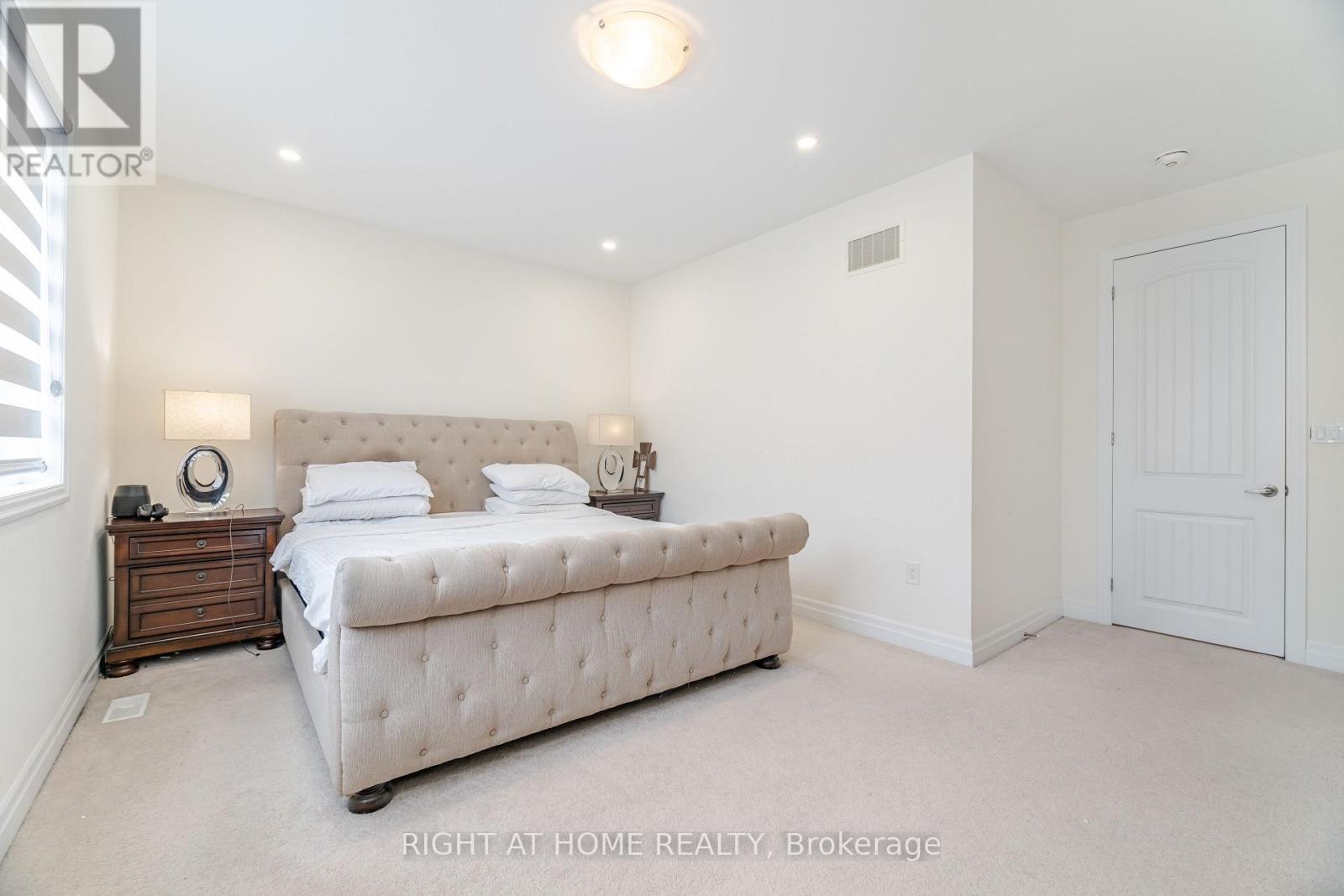 1311 (Upper) Whitney Terrace, Milton, Ontario  L9E 1K5 - Photo 29 - W12960952