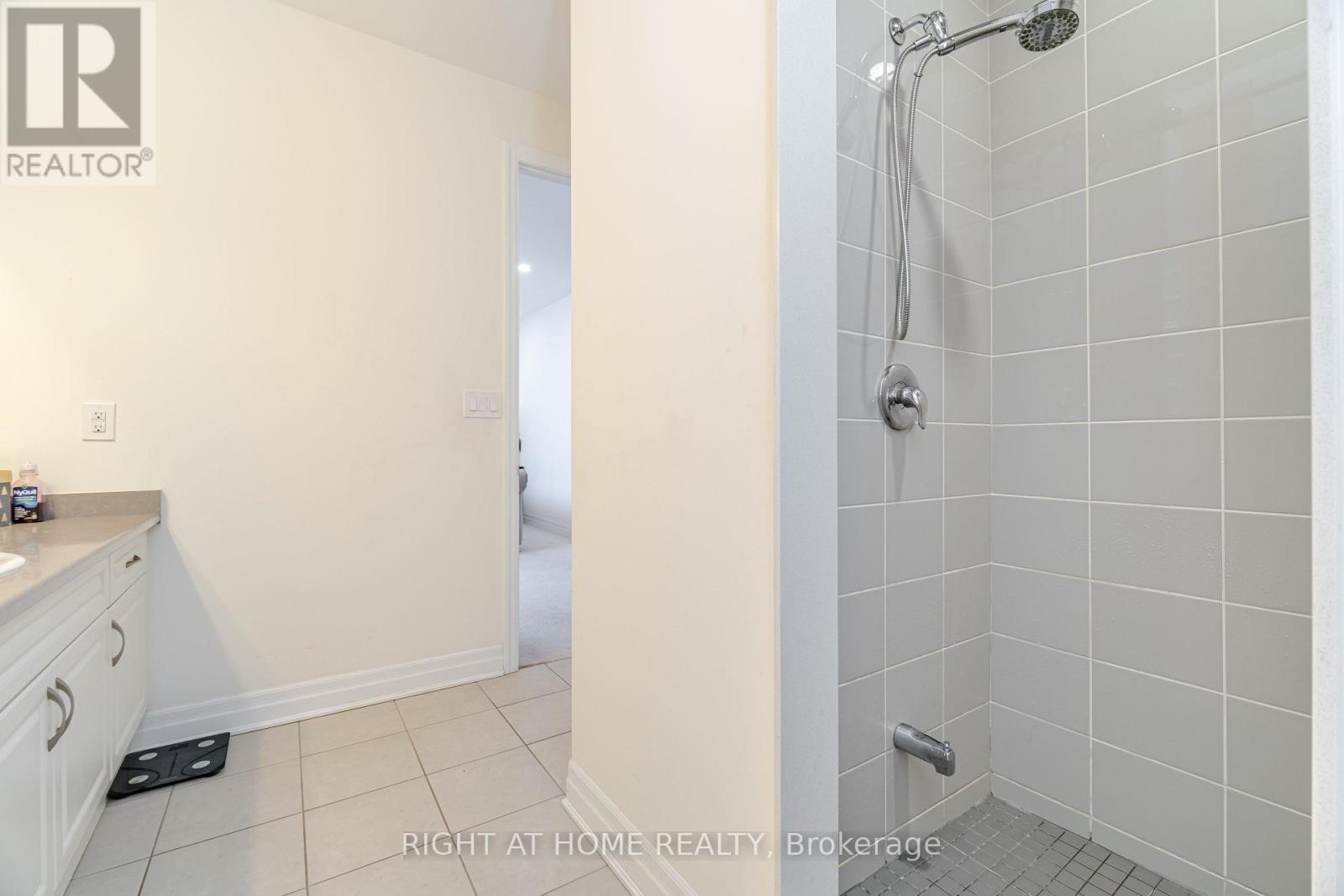 1311 (Upper) Whitney Terrace, Milton, Ontario  L9E 1K5 - Photo 32 - W12960952