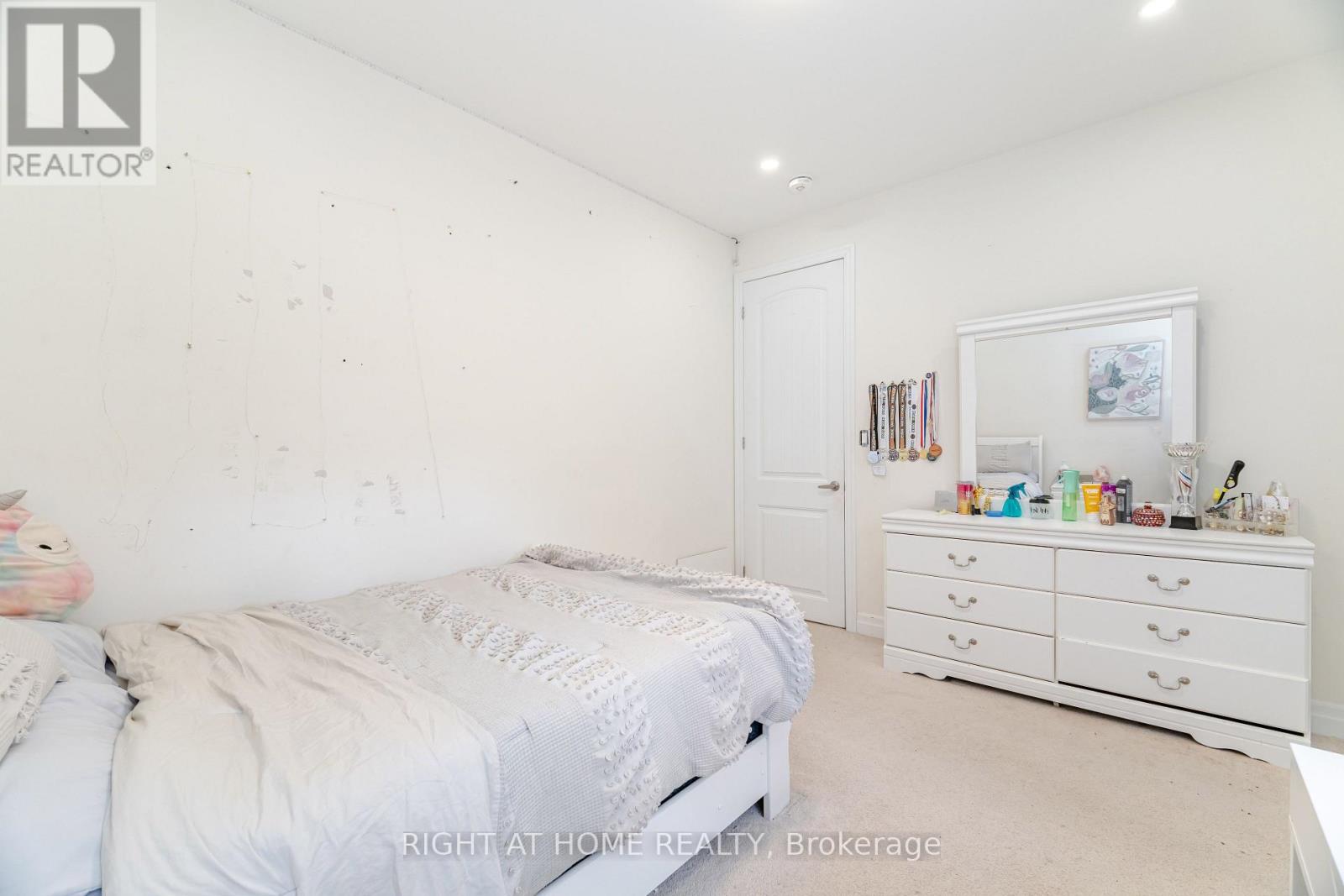 1311 (Upper) Whitney Terrace, Milton, Ontario  L9E 1K5 - Photo 33 - W12960952