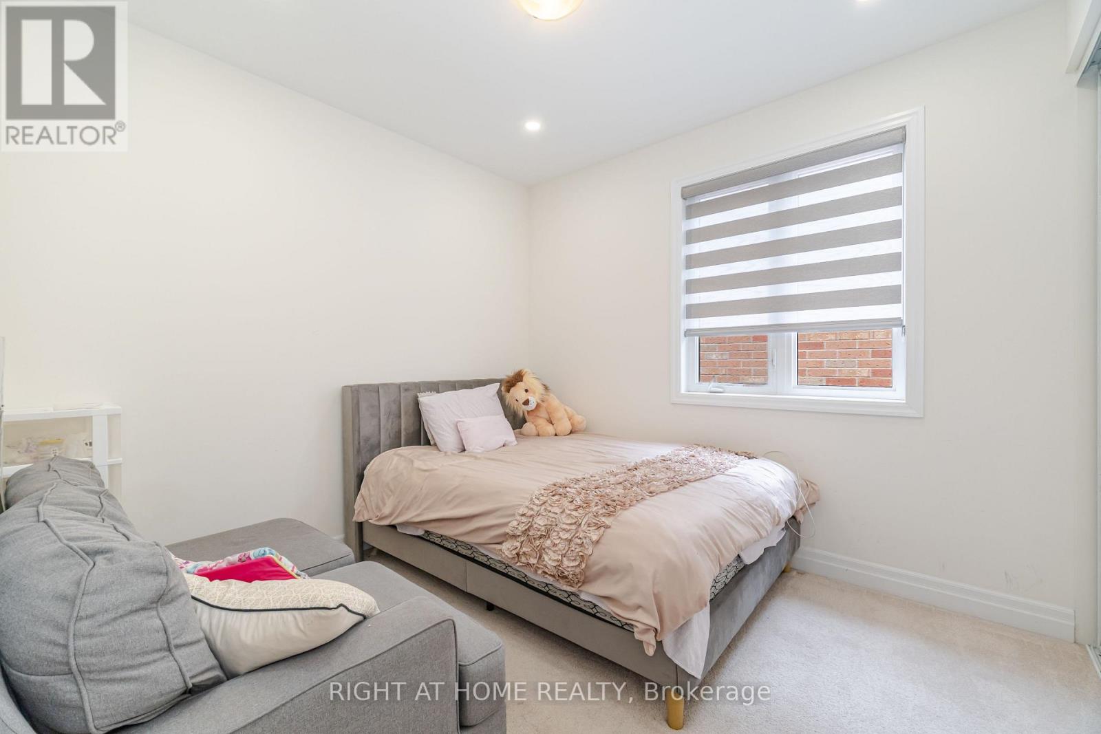 1311 (Upper) Whitney Terrace, Milton, Ontario  L9E 1K5 - Photo 35 - W12960952