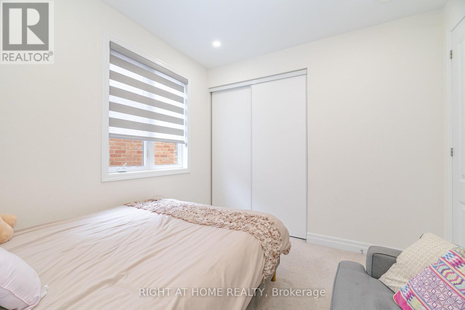 1311 (Upper) Whitney Terrace, Milton, Ontario  L9E 1K5 - Photo 36 - W12960952