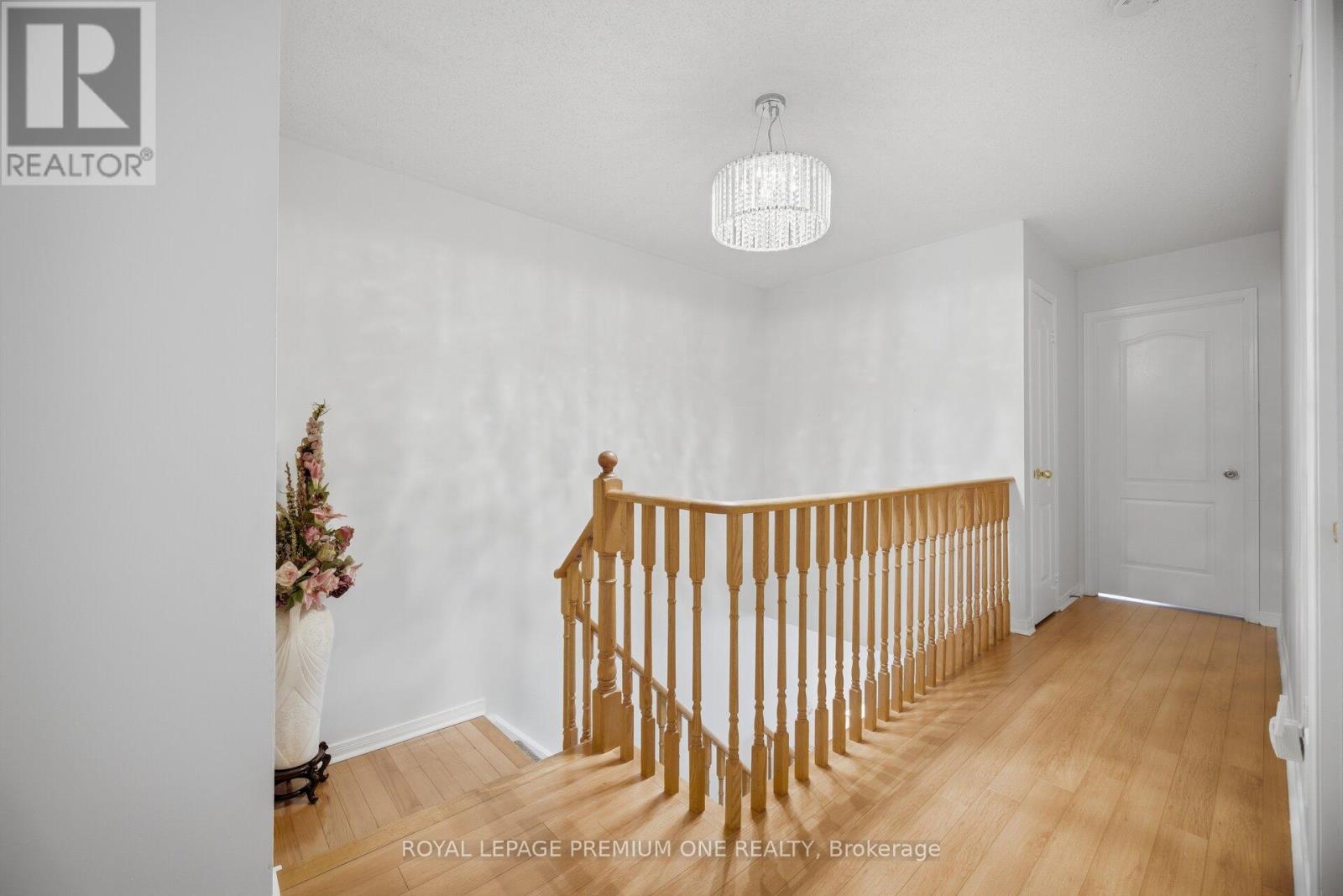 64 Mare Crescent, Toronto, Ontario  M9W 7E7 - Photo 20 - W12961000