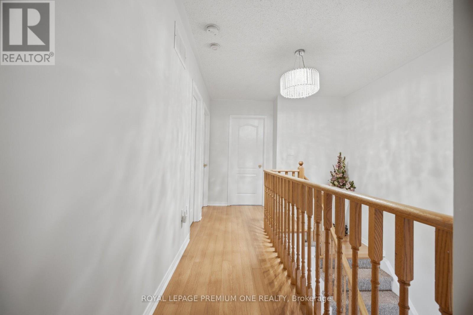 64 Mare Crescent, Toronto, Ontario  M9W 7E7 - Photo 28 - W12961000