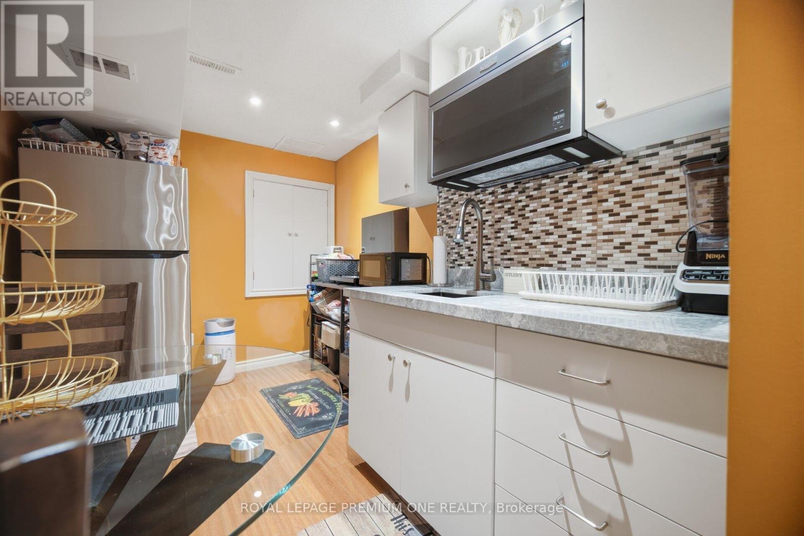 64 Mare Crescent, Toronto, Ontario  M9W 7E7 - Photo 38 - W12961000