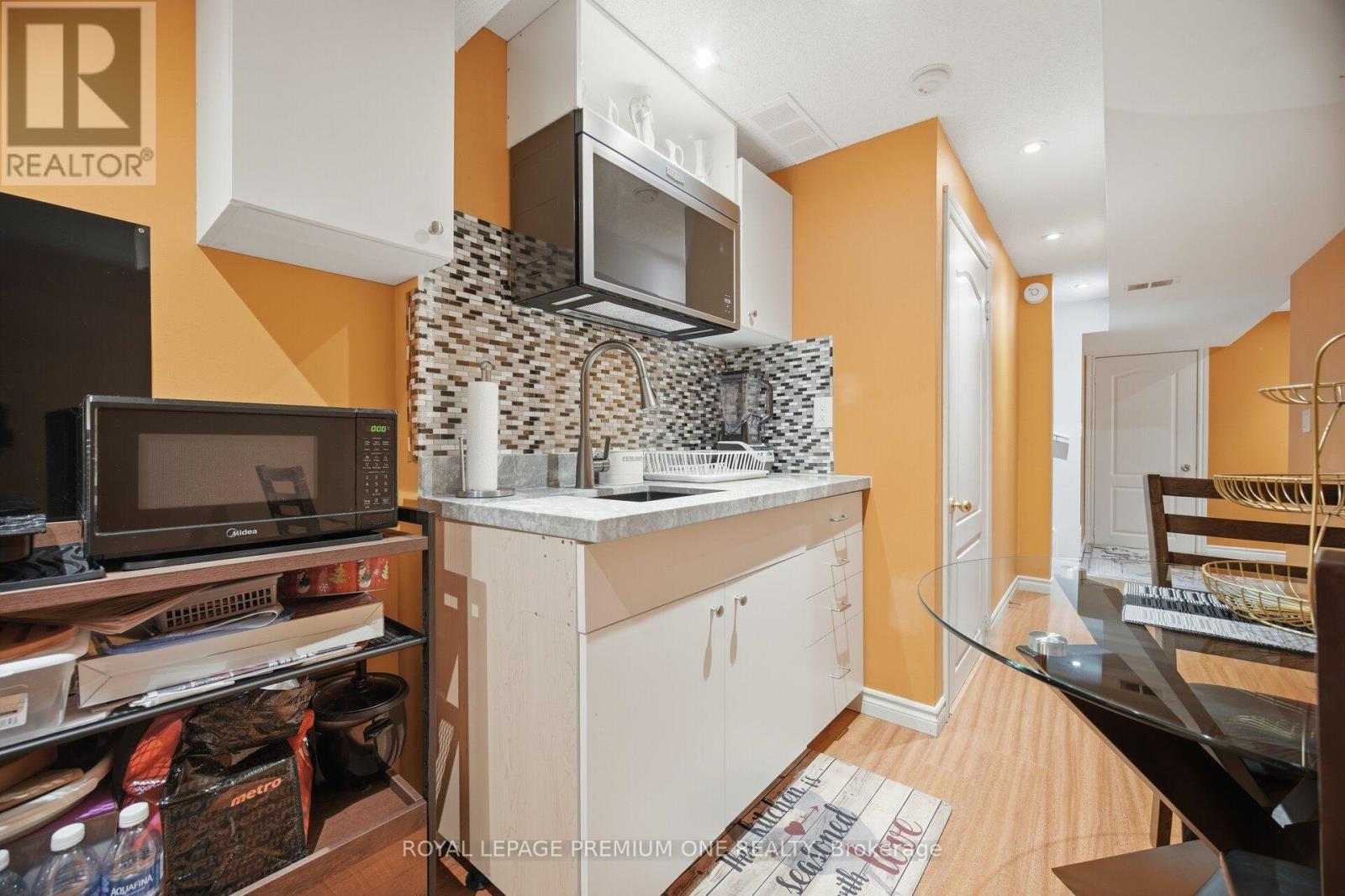 64 Mare Crescent, Toronto, Ontario  M9W 7E7 - Photo 39 - W12961000