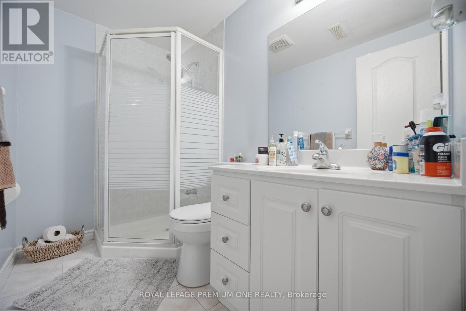 64 Mare Crescent, Toronto, Ontario  M9W 7E7 - Photo 42 - W12961000