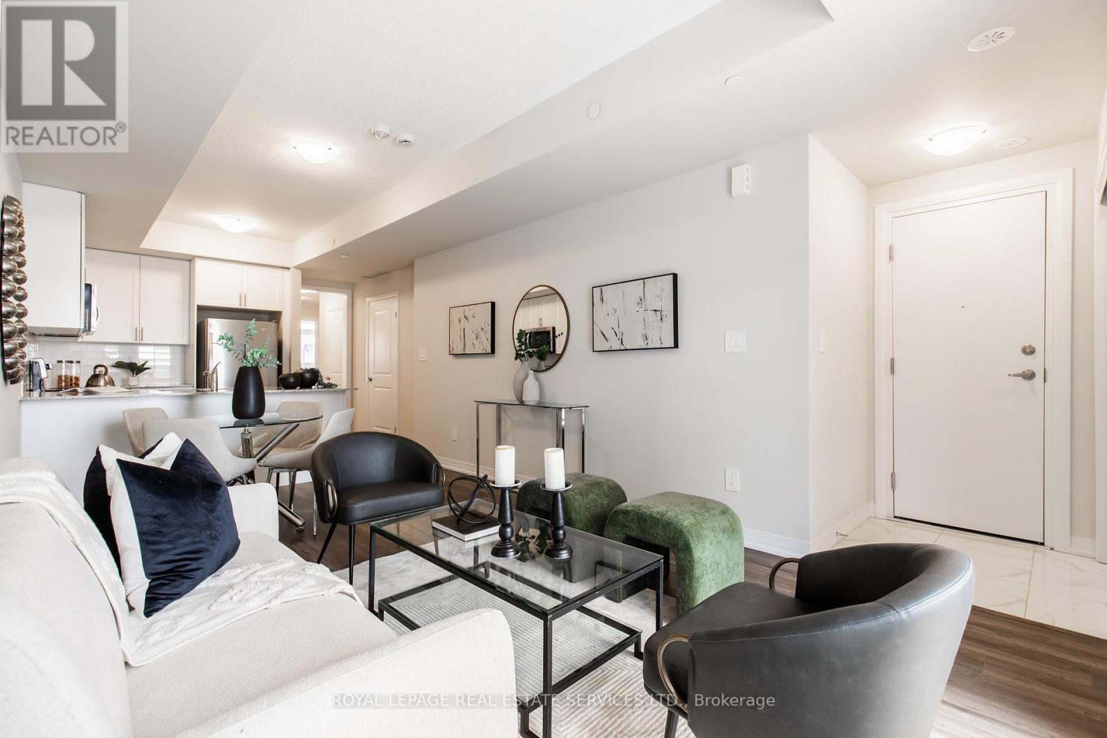 107 - 1597 Rose Way, Milton, Ontario  L9E 1N4 - Photo 3 - W12961022