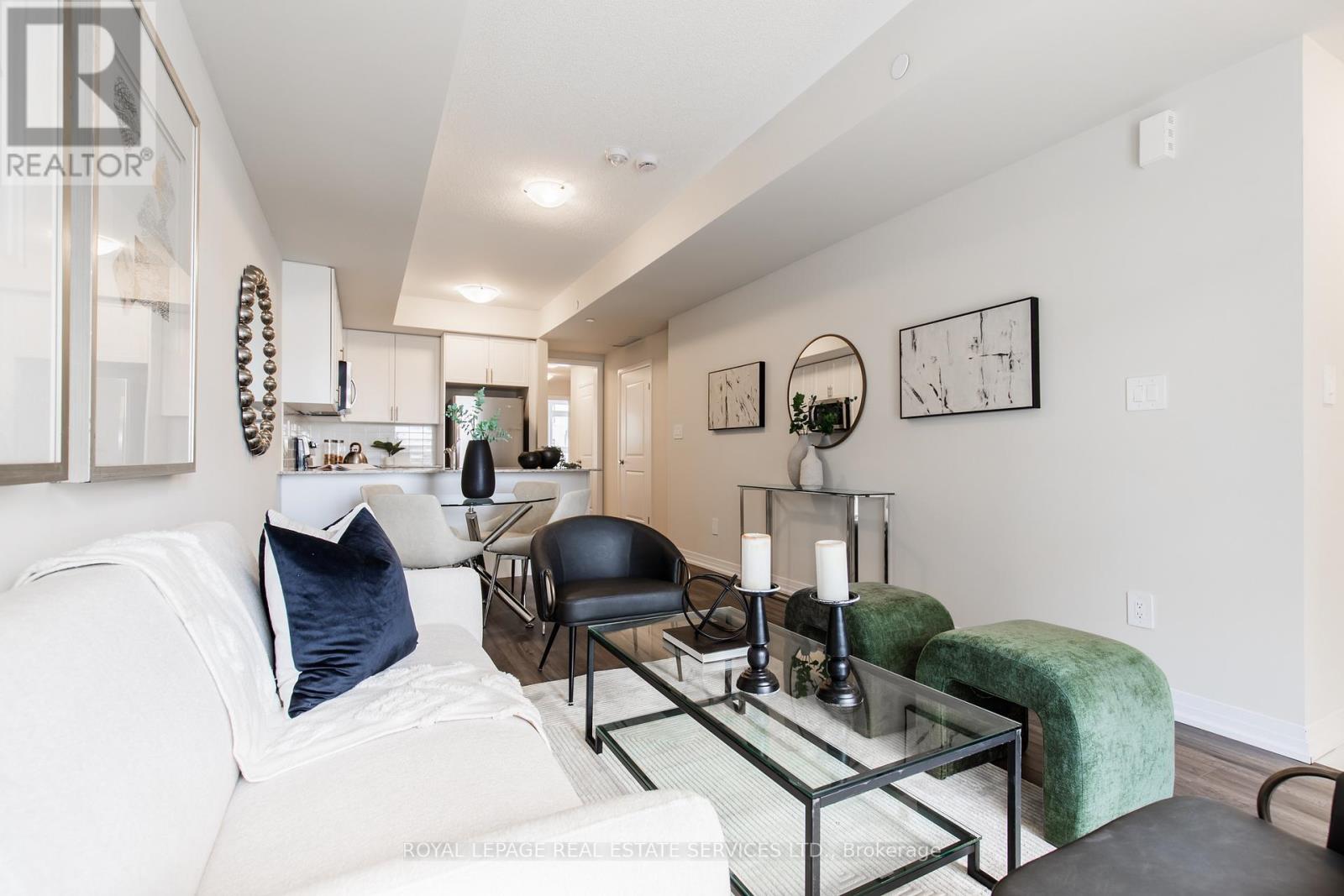 107 - 1597 Rose Way, Milton, Ontario  L9E 1N4 - Photo 4 - W12961022