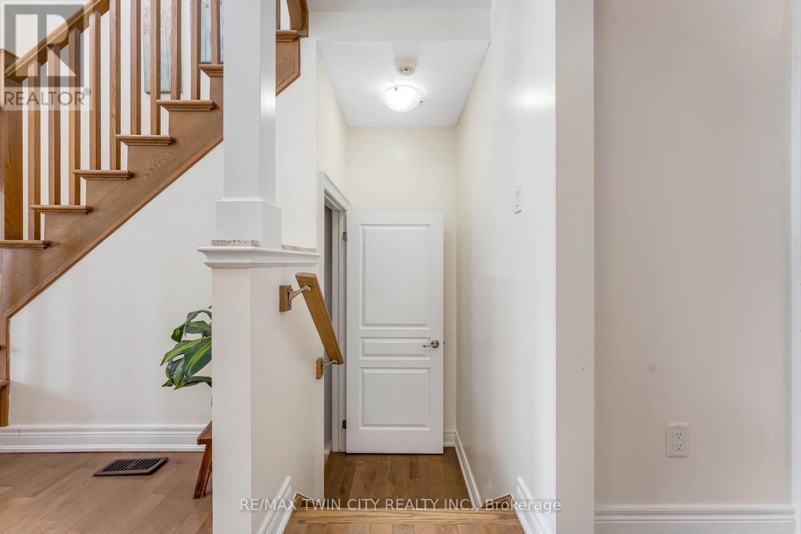 145 Redtail Street, Kitchener, Ontario  N2K 4J5 - Photo 33 - X12960996