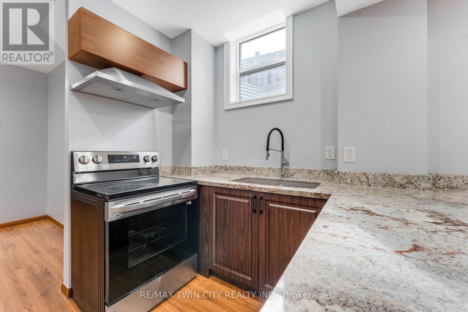 145 Redtail Street, Kitchener, Ontario  N2K 4J5 - Photo 34 - X12960996