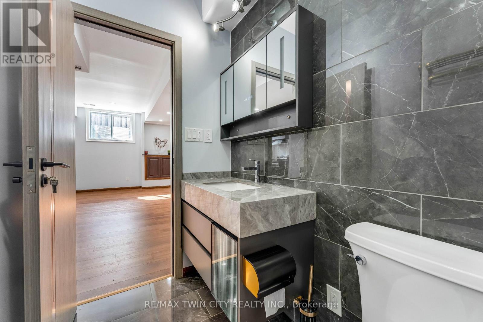 145 Redtail Street, Kitchener, Ontario  N2K 4J5 - Photo 39 - X12960996