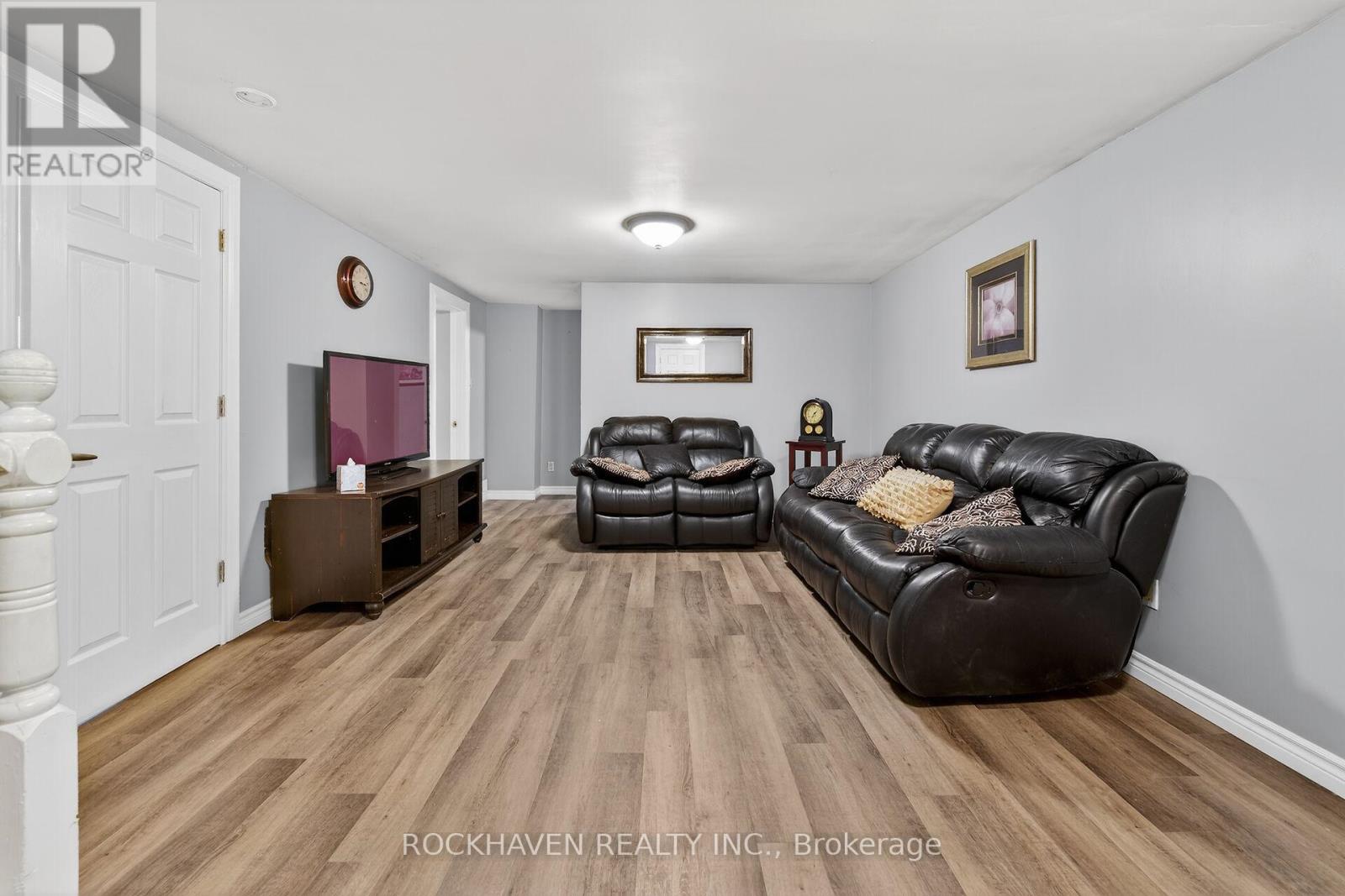 4569 Mitchell Avenue, Niagara Falls, Ontario  L2E 6R6 - Photo 23 - X12961040