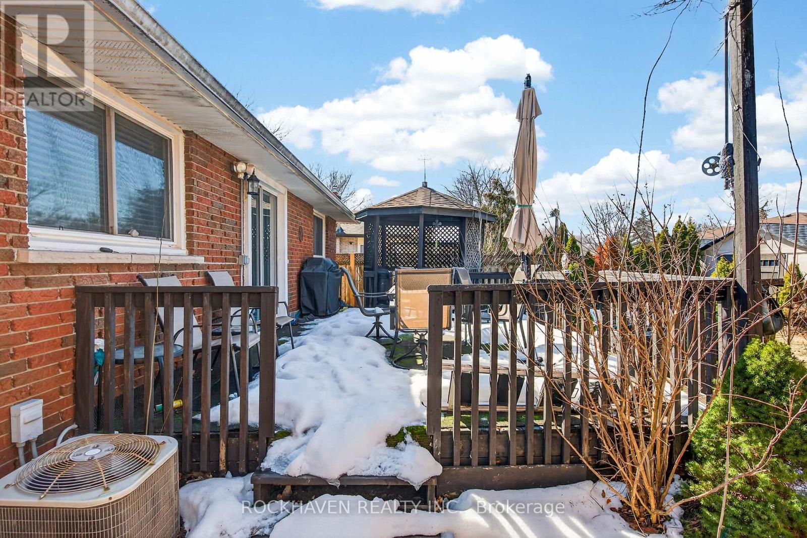 4569 Mitchell Avenue, Niagara Falls, Ontario  L2E 6R6 - Photo 34 - X12961040