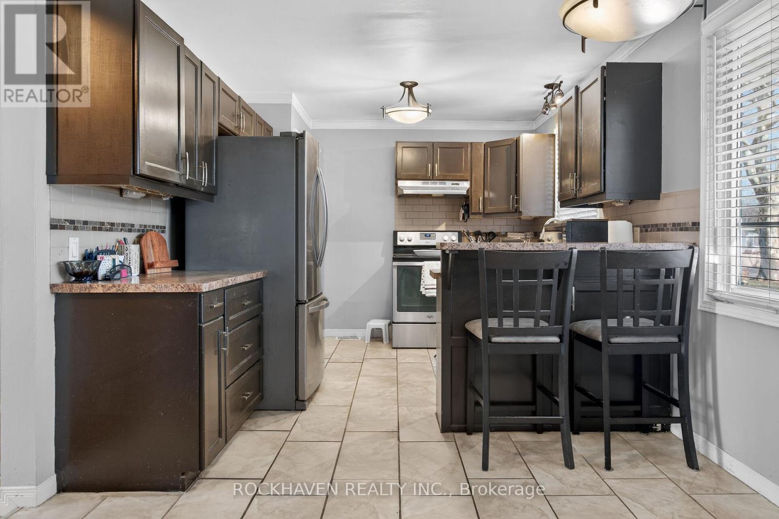 4569 Mitchell Avenue, Niagara Falls, Ontario  L2E 6R6 - Photo 6 - X12961040