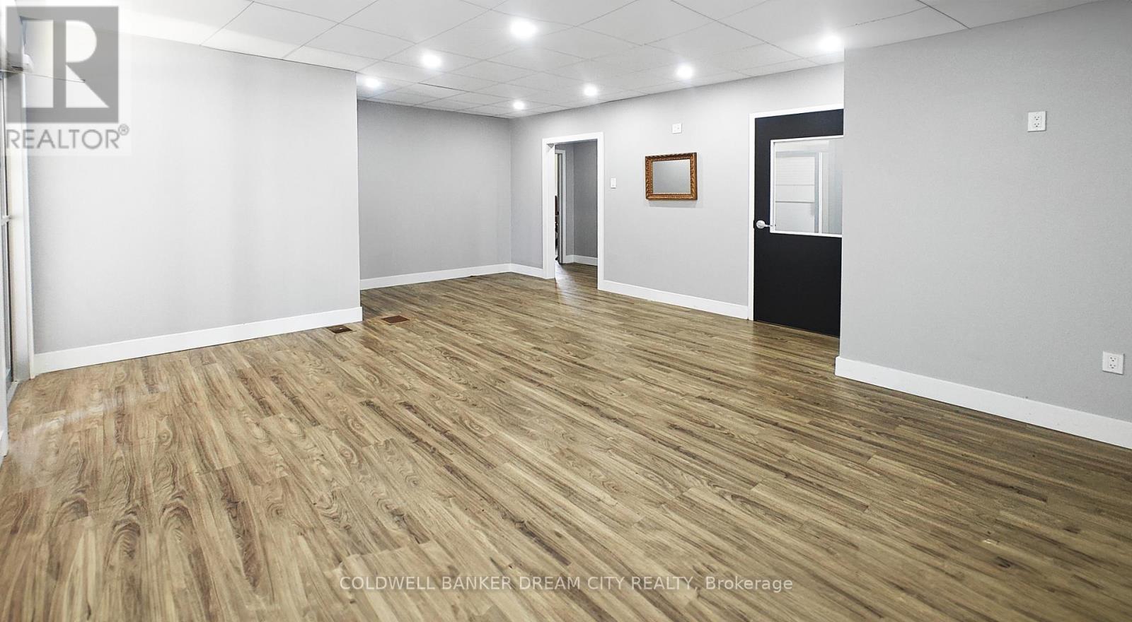 93 Main Street, Chatham-Kent, Ontario  N0P 1T0 - Photo 12 - X12961056