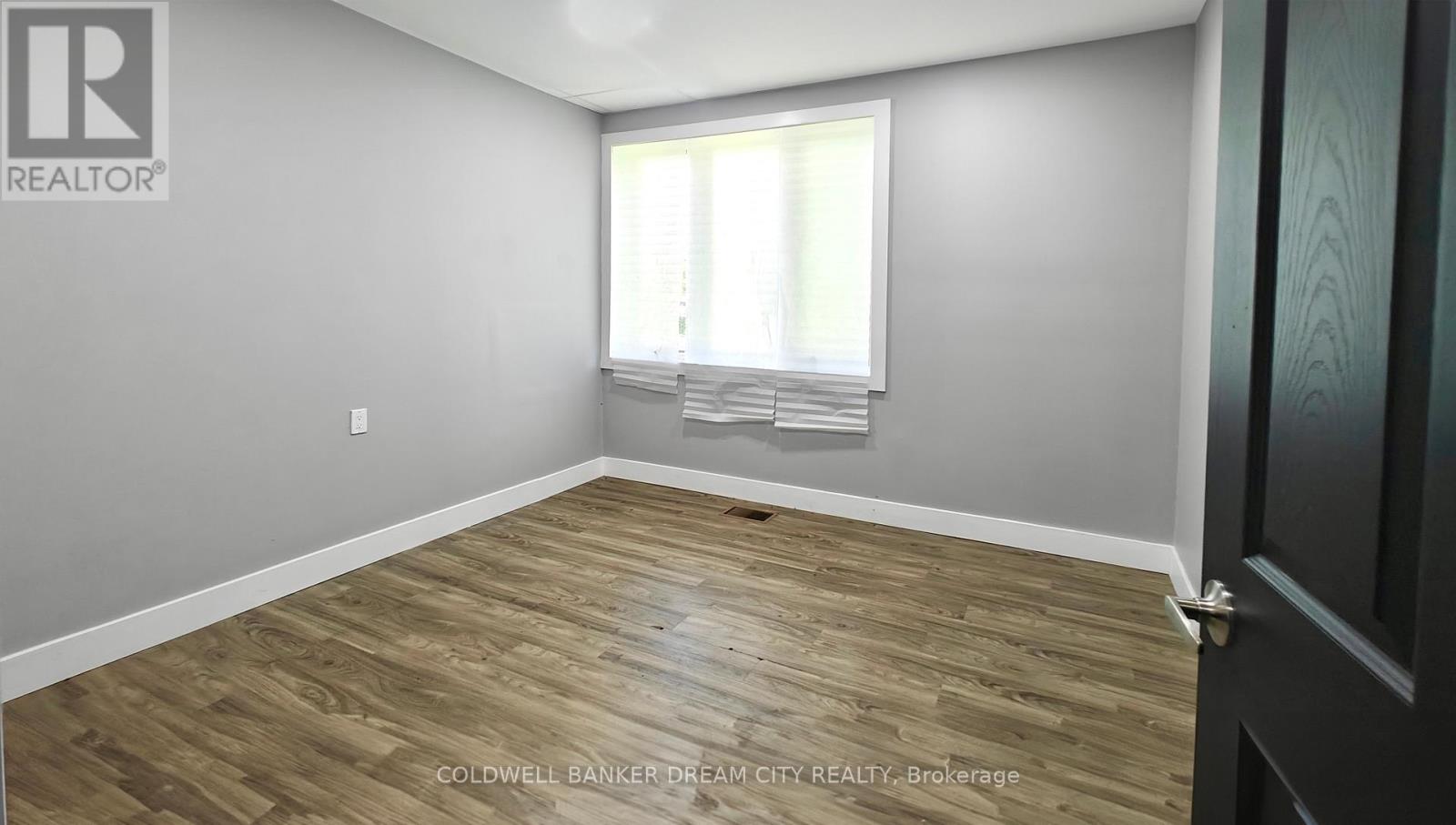 93 Main Street, Chatham-Kent, Ontario  N0P 1T0 - Photo 21 - X12961056